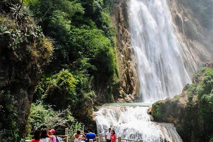 Cascada del Chiflón & Montebello Lakes Day Tour from San Cristóbal
