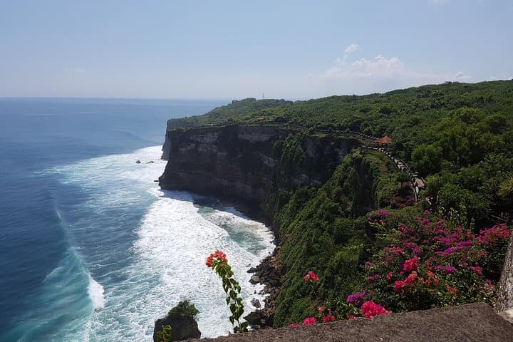 Uluwatu Temple Sunset & Kecak Fire Dance with Jimbaran Seafood Dinner photo 4