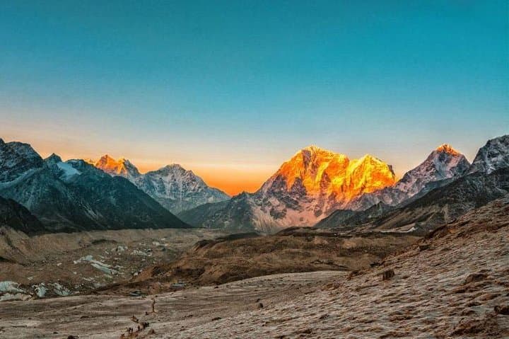 11-Day Short Everest Base Camp Trek with Helicopter to Kala Patthar photo 2