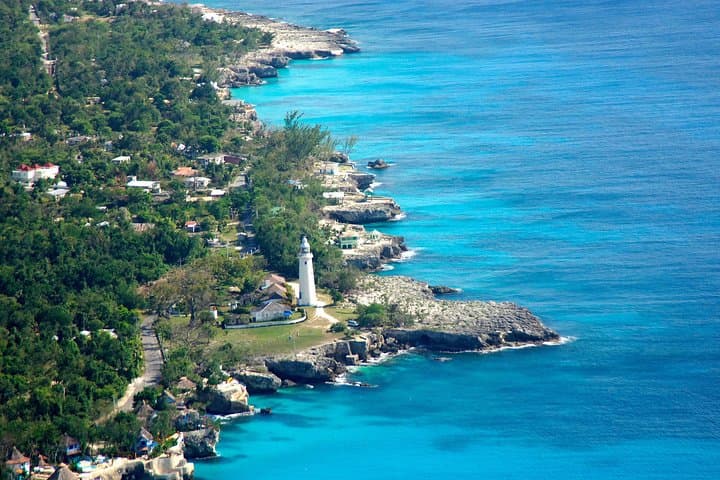 West Jamaica Heritage Tour: Negril Lighthouse, Ackendown Castle & Savanna-la-Mar Sights