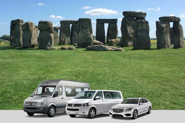 Southampton to London via Stonehenge: Private Transfer with 2-Hour Stonehenge Visit