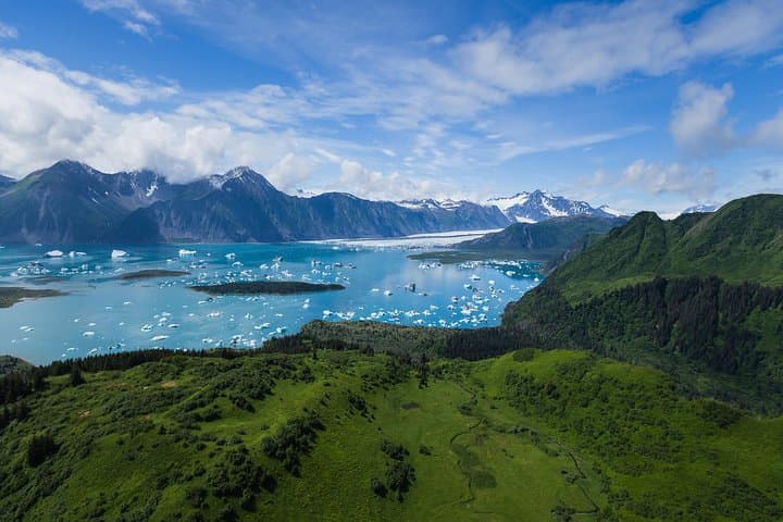 Helicopter Scenic Flight to Bear Glacier — 30-Minute Seward Aerial Tour photo 4