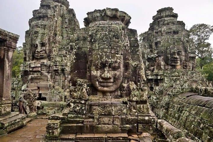 2-Day-Angkor-Wat-Highlights-Sunrise-and-Sunset-Tour photo 6