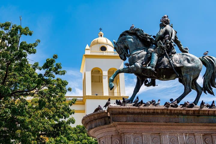 San Salvador Half-Day: Historic Center & Boquerón Volcano Park Tour photo 5