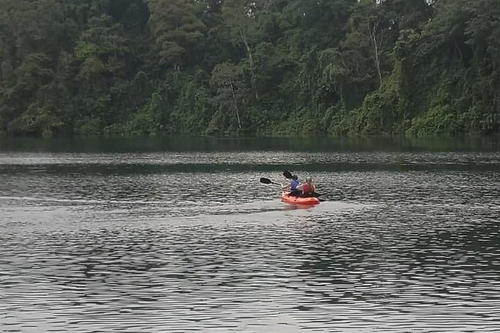 Arenal Volcano Kayak & Hot Springs Day Trip from San José photo 3