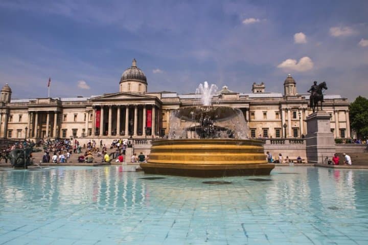 Private Transfer London to Southampton via Windsor Castle — Door-to-Port Sightseeing photo 2