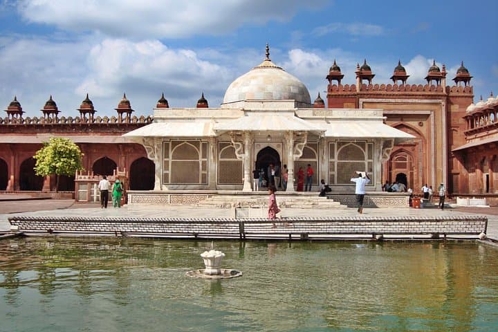 Half-Day Private Tour to Fatehpur Sikri from Agra: Explore Akbar's Red Sandstone Capital photo 4