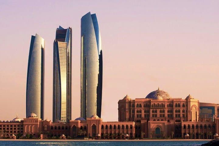 Abu Dhabi Full-Day Sightseeing from Dubai — Sheikh Zayed Mosque, Emirates Palace & Corniche