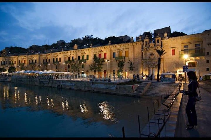 4-Hour Malta Highlights Tour: Mdina, Mosta, Ħaġar Qim & Blue Grotto photo 4