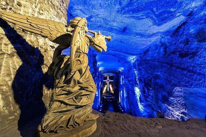 Salt Cathedral of Zipaquirá: Private Skip‑the‑Line Tour with Lunch from Bogotá