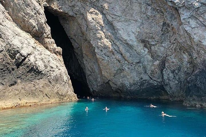 Blue Cave & Hvar 5-Island Speedboat Tour from Split — Blue Cave, Vis, Budikovac & Pakleni photo 4