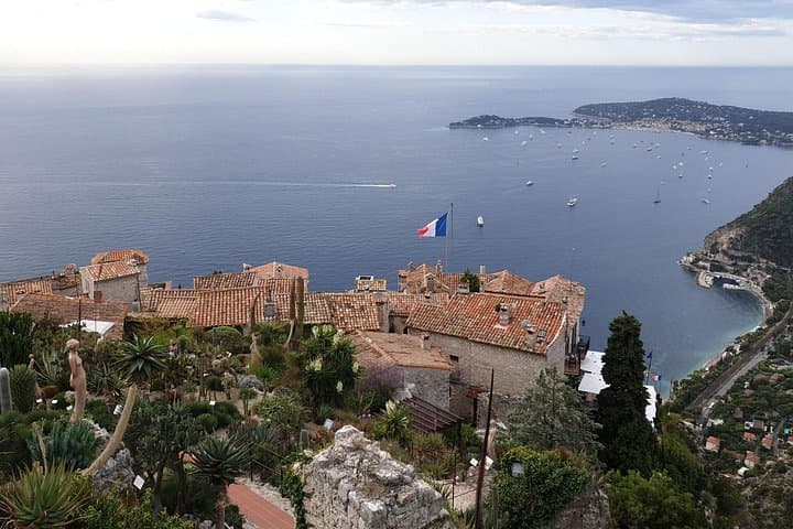 Private Cruise Highlights of the French Riviera with a Local Guide photo 1