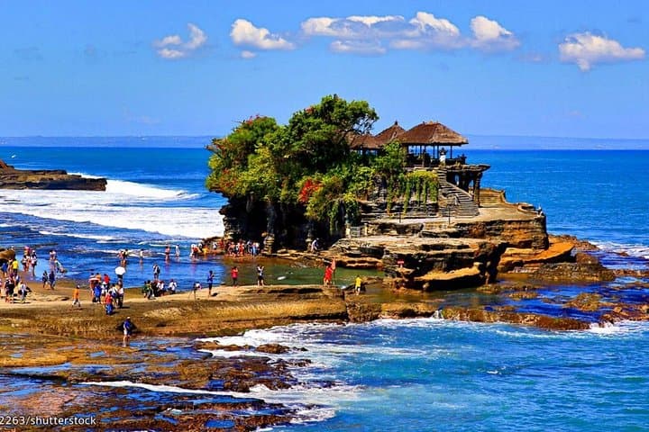 Tanah Lot Sunset Tour — Taman Ayun, Alas Kedaton Monkey Forest & Dinner (Half-Day from Seminyak) photo 3