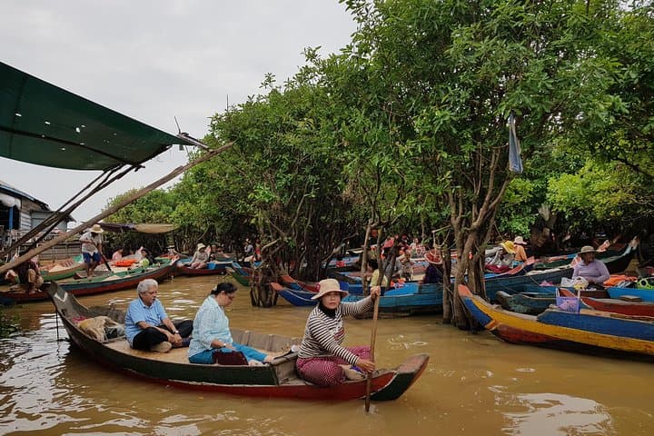 Private One-Day Angkor Temples Tour with Tonle Sap Sunset photo 4