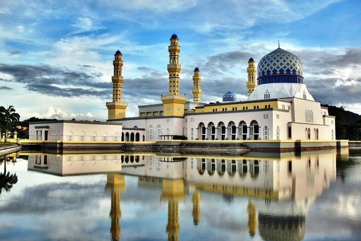Kota Kinabalu Half-Day City Essentials: Culture, Views & Markets