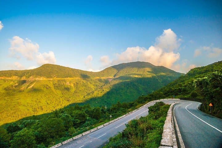 Marble Mountains to Hai Van Pass: Private Daytrip from Da Nang