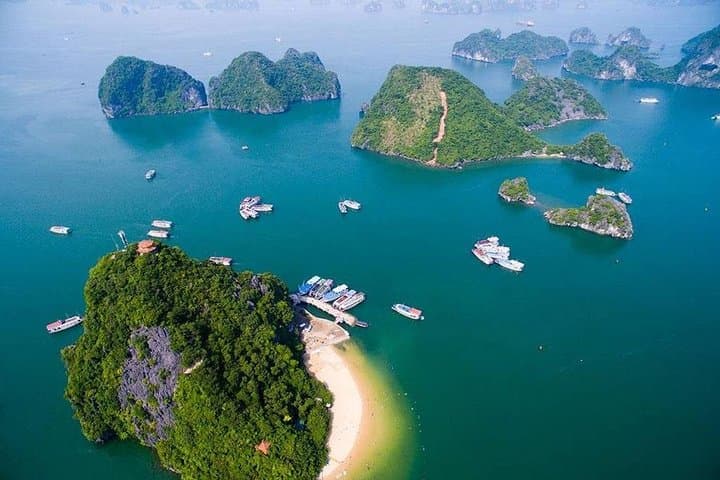 Halong Bay Full-Day Cruise: Kayak, Cave & Island Highlights from Hanoi photo 4