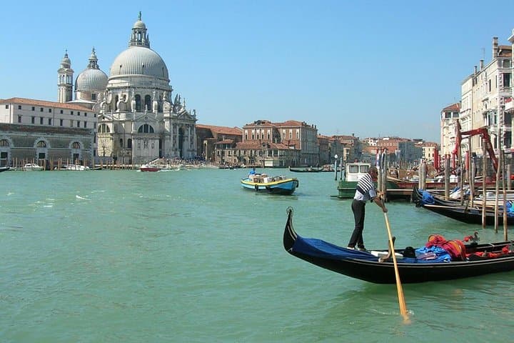 Venice Family Tour: St. Mark’s, Doge’s Palace & Gondola Ride photo 4
