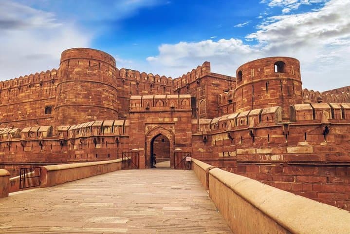 Same-Day Taj Mahal & Agra Fort Tour from Bangalore — Return Flights Included photo 3