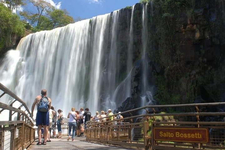 Complete Guide to Visiting Iguazu Falls (Argentina) from Buenos Aires
