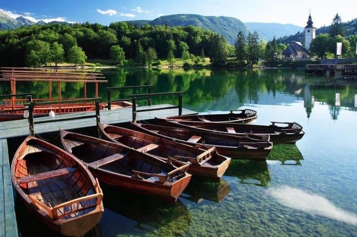 Lake Bled & Bohinj Day Tour: Bled Island, Savica Waterfall & Hidden Viewpoints photo 3