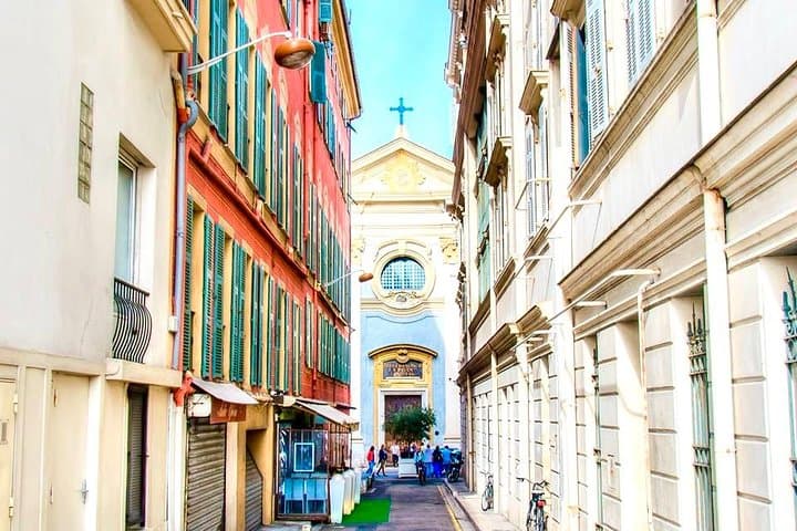 Essential Nice Electric Bike Tour — Promenade des Anglais, Old Town & Castle Hill photo 3