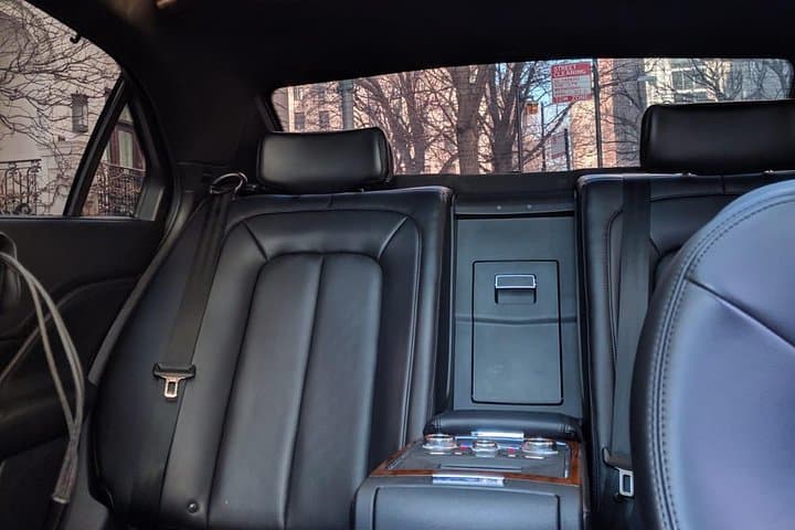 Private Sedan Transfer Between ORD and Indianapolis and Indianapolis – Door-to-Door Chauffeur Service photo 2