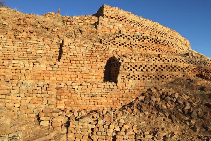 Exploring Khami Ruins: Day Trip from Bulawayo to the Torwa Dynasty Stone City