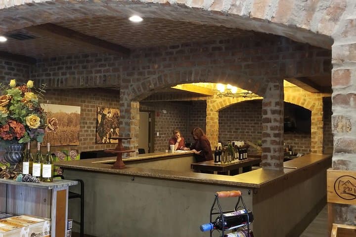 Ozark Craft Beverage: Branson Wine & Shine Tour to Local Wineries and Distilleries photo 3