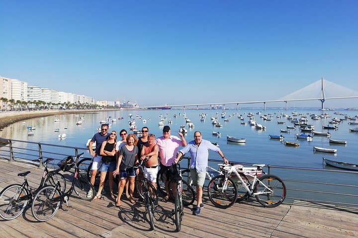 Cádiz Coastal & Historic 2.5-Hour Guided Bike Tour photo 4