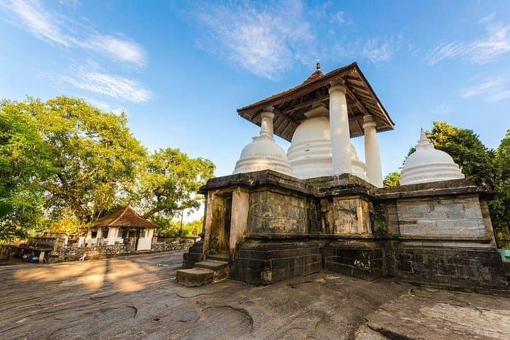 Kandy Three Temples Tour: Lankatilaka, Embekke & Gadaladeniya by Private Transport photo 3