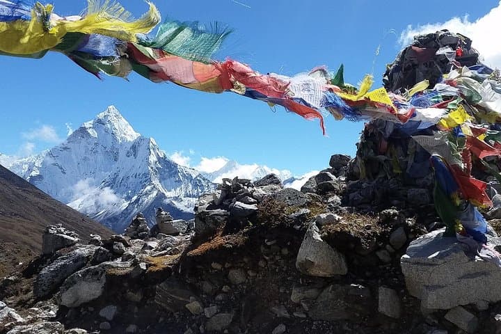 Everest Three Pass Trek: 18-Day High-Altitude Crossing of Kongma La, Cho La & Renjo La photo 3