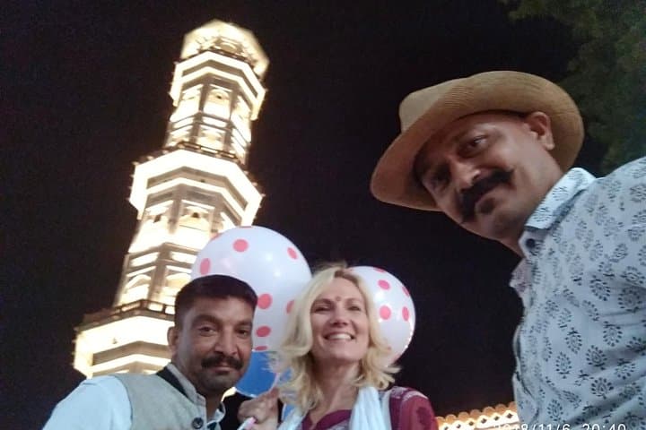 Jaipur Night Jeep Tour: Sunset at Amber Fort, Hawa Mahal & Local Dinner photo 2