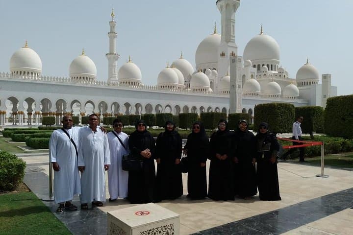 Abu Dhabi Day Trip from Dubai: Sheikh Zayed Grand Mosque, Louvre & Yas Circuit photo 5