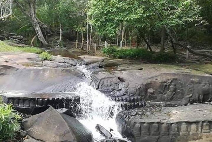 Kbal Spean & Banteay Srei: Private Guided Tour from Siem Reap photo 5