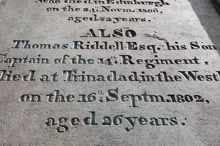 Edinburgh Private Walking Tour: Royal Mile History & Hidden Gems photo 6