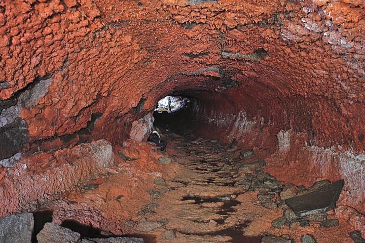 Reykjanes Hidden Geotrip: Lava Tubes, Geothermal Fields & Blue Lagoon Defenses