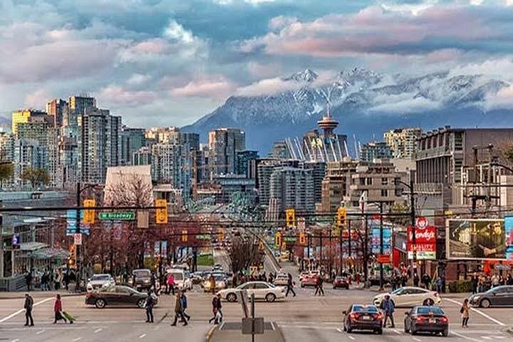 Vancouver, Victoria & Whistler: 4-Day Private Coastal and Mountain Tour photo 2