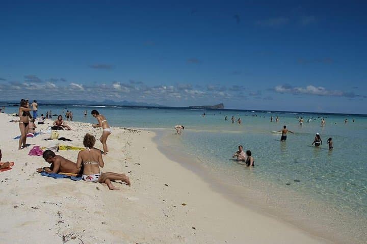 Gabriel Island Catamaran Cruise from Grand Bay — Snorkel Ilot Gabriel