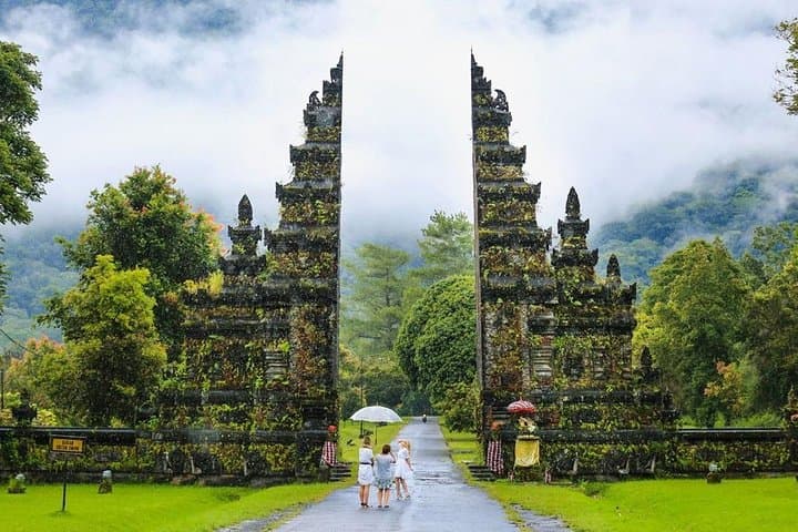 Sunrise Dolphins and North Bali Highlights: Lovina to Bedugul Private Tour photo 5