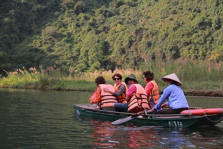 Bai Dinh Pagoda & Trang An Boat Tour from Hanoi — Full-Day Ninh Binh Excursion photo 4