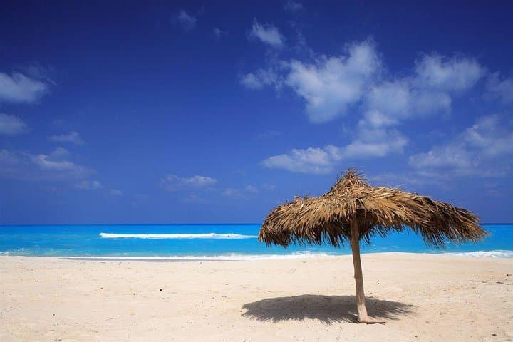 Giftun Island Snorkeling from Hurghada — Day Trip with Lunch & Dolphin Encounters