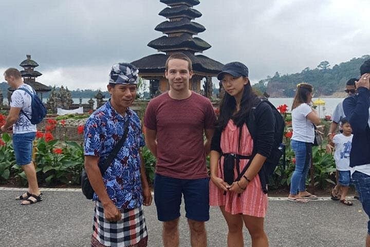 Bali Iconic Circuit: Handara Gate, Ulun Danu Beratan, Leke Leke & Tanah Lot photo 5