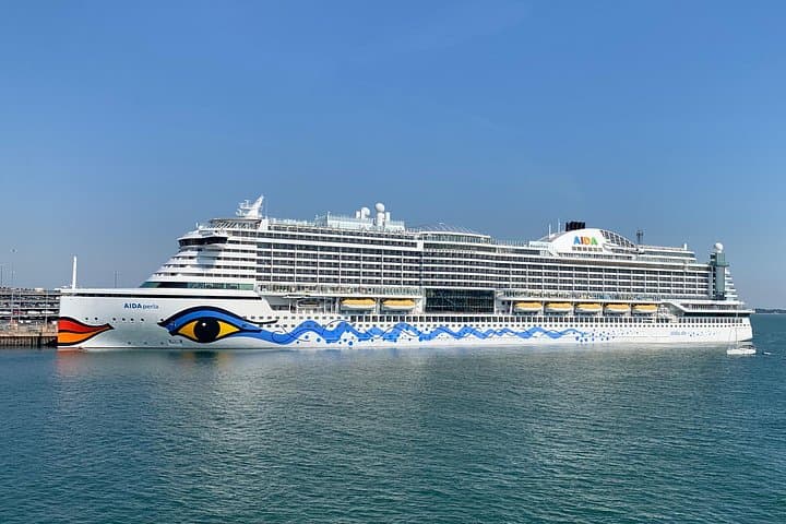 Southampton Cruise Terminal to London Private Arrival Transfer — Door-to-Door Chauffeur Service