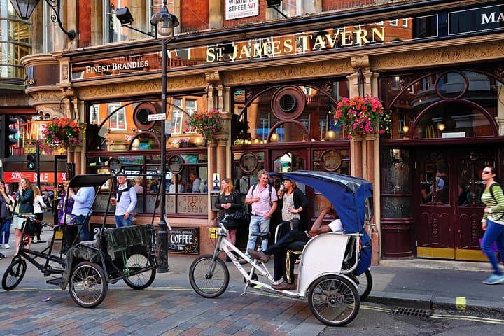 Full-Day Private London Tour – Westminster, Buckingham & Tower Highlights photo 5