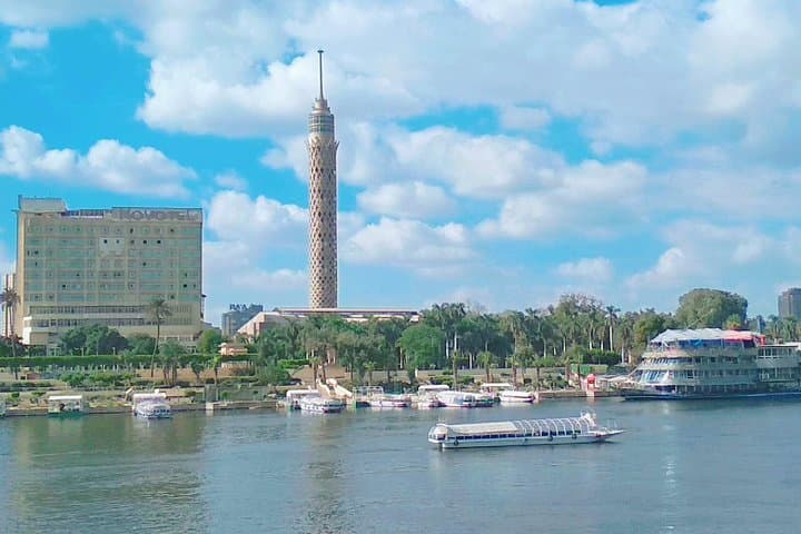 Cairo Private Day Tour: Giza Pyramids, Egyptian Museum & Cairo Tower