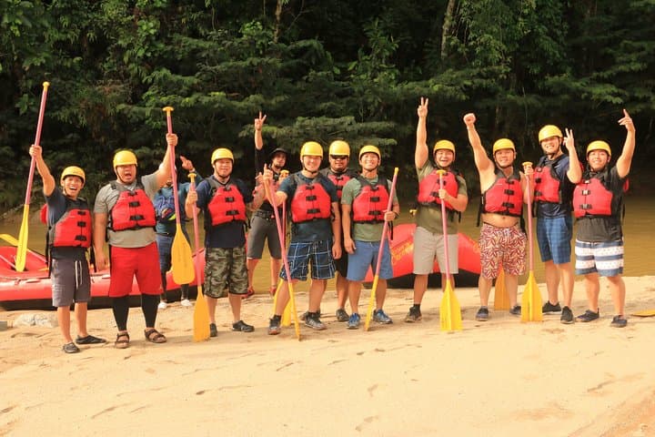 Calderas River Whitewater Rafting from Medellín — Class III–IV Rapids in Cocorná photo 6