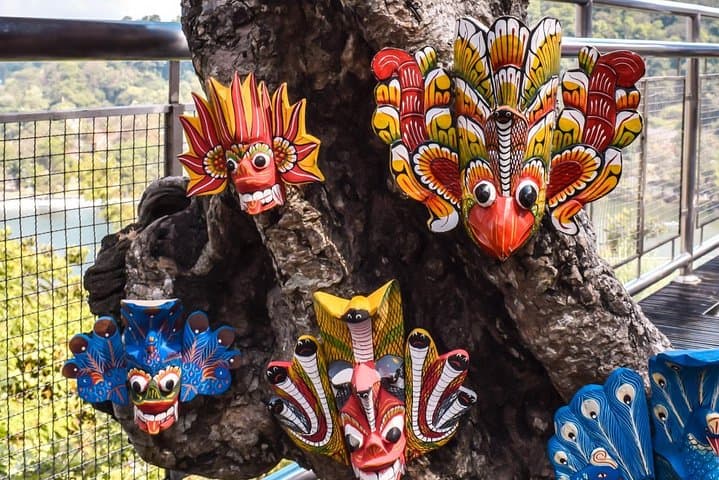 Kandy Tuk-Tuk City Tour: Temple, Tea and Botanical Gardens in One Day photo 4