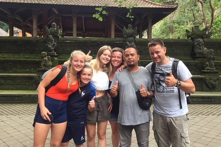 Exclusive Bali Driver Experience: East Bali Lempuyang, Tirta Gangga & Virgin Beach photo 1