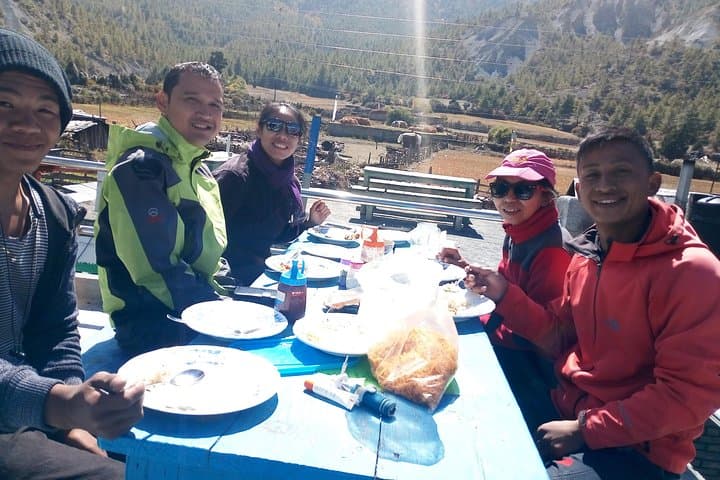 Annapurna Circuit Trekking: 12-Day Classic Himalayan Circuit Guide photo 2